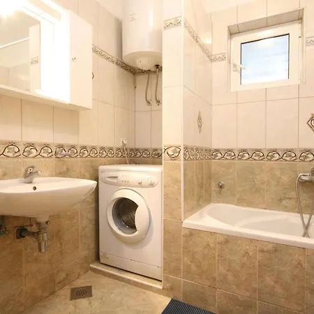 Two-Bedroom Holiday Home Jezera With A Fireplace 05