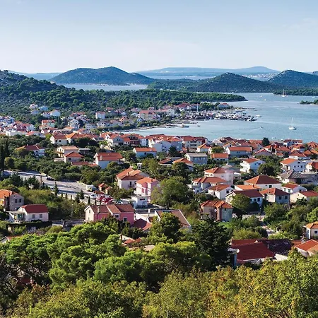 Two-Bedroom Holiday Home Jezera With A Fireplace 05