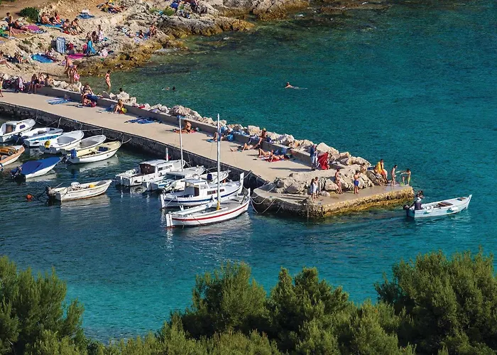 Two-bedroom With A Fireplace 05 * 耶泽拉