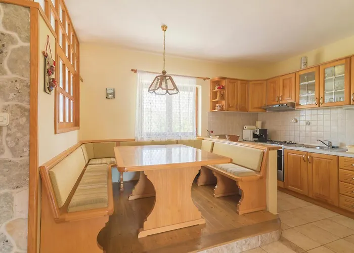 Two-bedroom With A Fireplace 05 * 耶泽拉