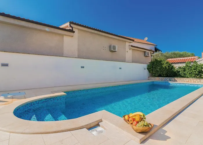 Сasa de vacaciones Two-bedroom With A Fireplace 05 *